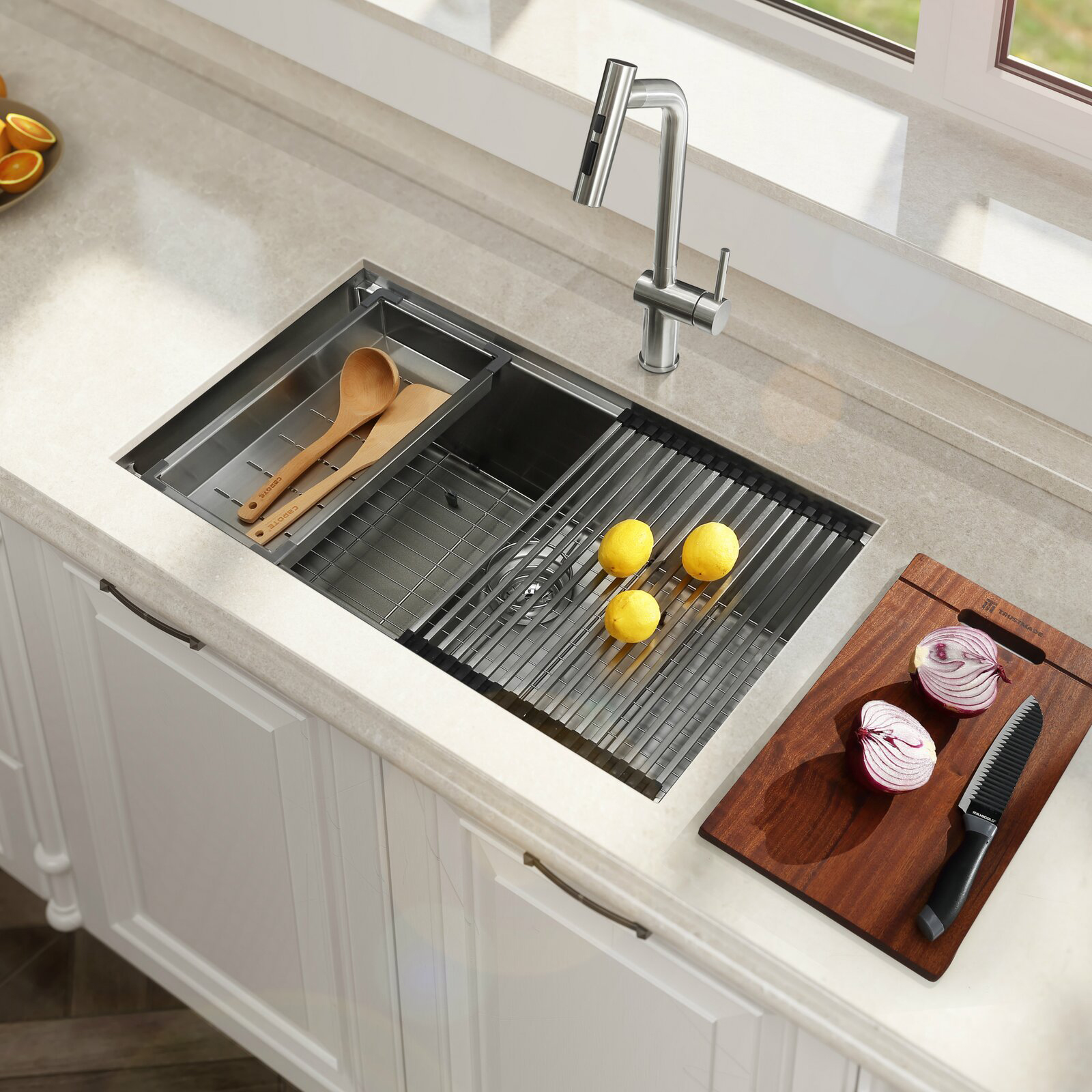 حوض مطبخ مصنوع يدويًا من Undermount 304 مصنوع من الفولاذ المقاوم للصدأ