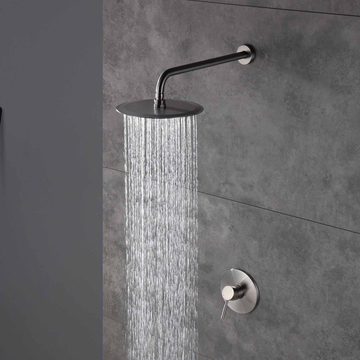 حوض استحمام متوازن الضغط على الحائط من Aquacubic ونظام دش مع صمام خشن